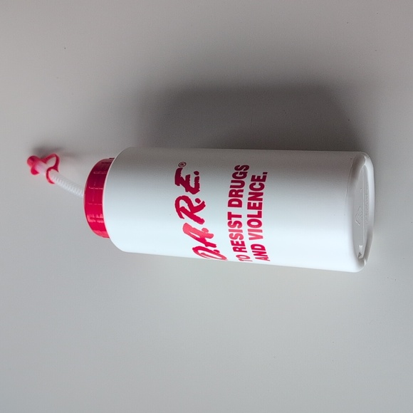 D.A.R.E. Vintage DARE White Water Bottle w/ Red letters - Picture 7 of 9